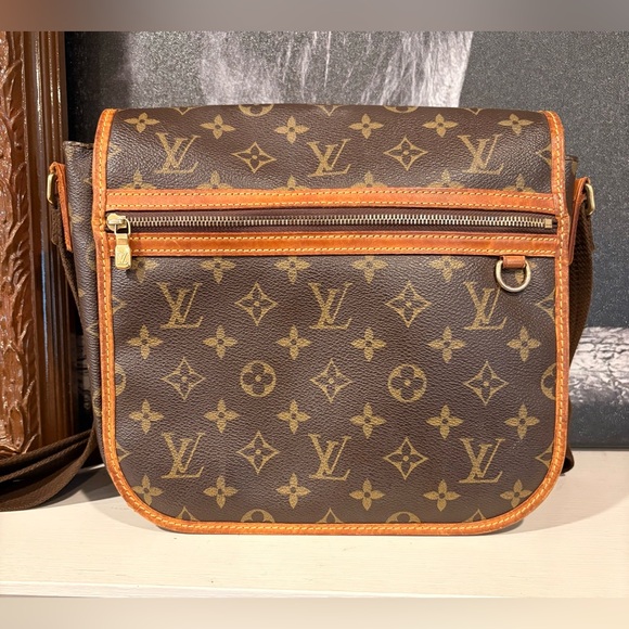 Authentic Vintage Louis Vuitton Monogram Bosphore Crossbody Bag - Picture 3 of 16